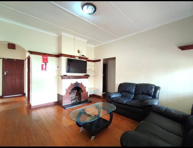 7 BEDROOM HOUSE FOR SALE IN SCOTTSVILLE
